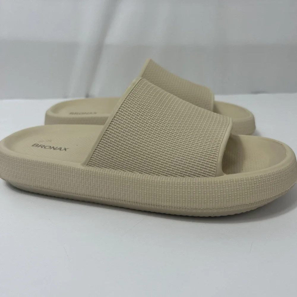 Bronax tan slides